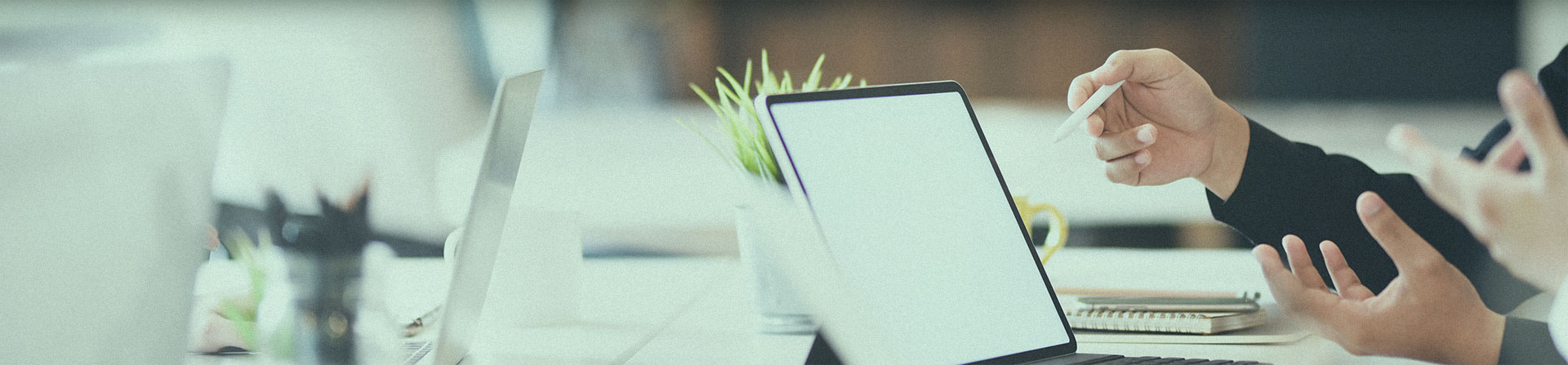 デスク上 イメージ